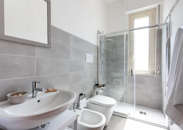 Poseidone Parcheggio Privato E Wifi * פרנקווילה אל מארה